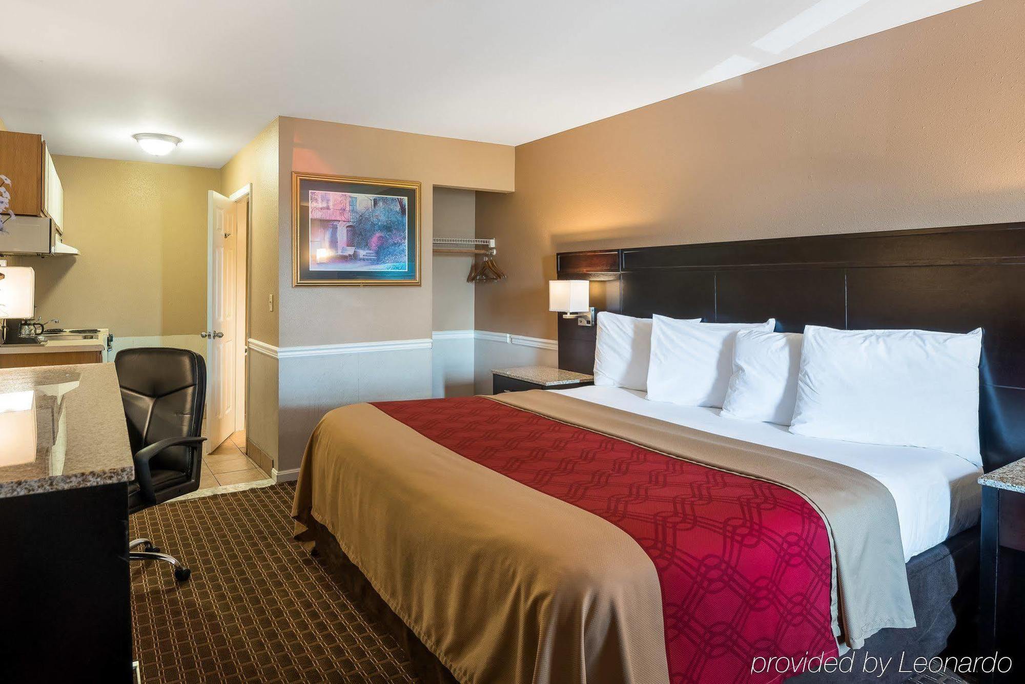 Econo Lodge Princess Anne Экстерьер фото